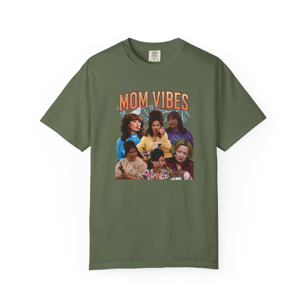 Mom Vibes Graphic T-Shirt — Retro Mom Squad Vintage Style Tee