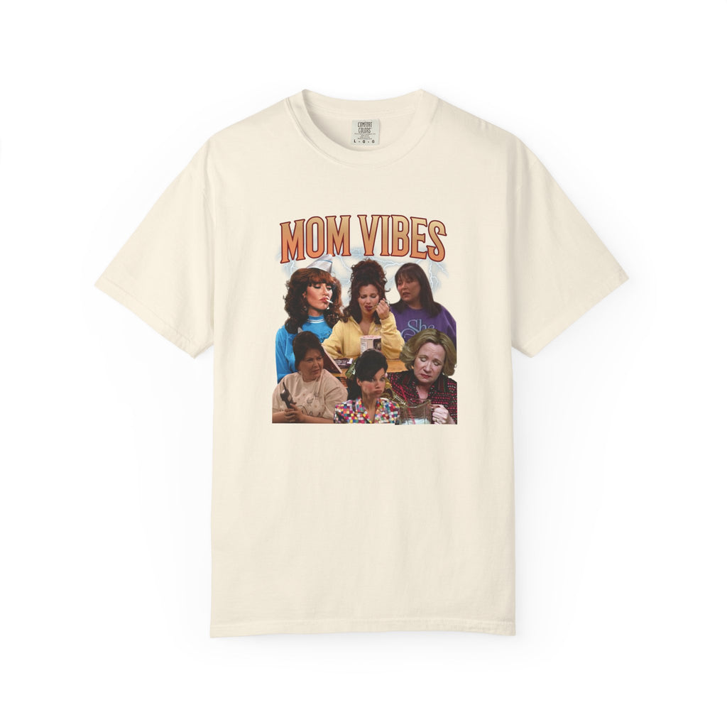 Mom Vibes Graphic T-Shirt — Retro Mom Squad Vintage Style Tee