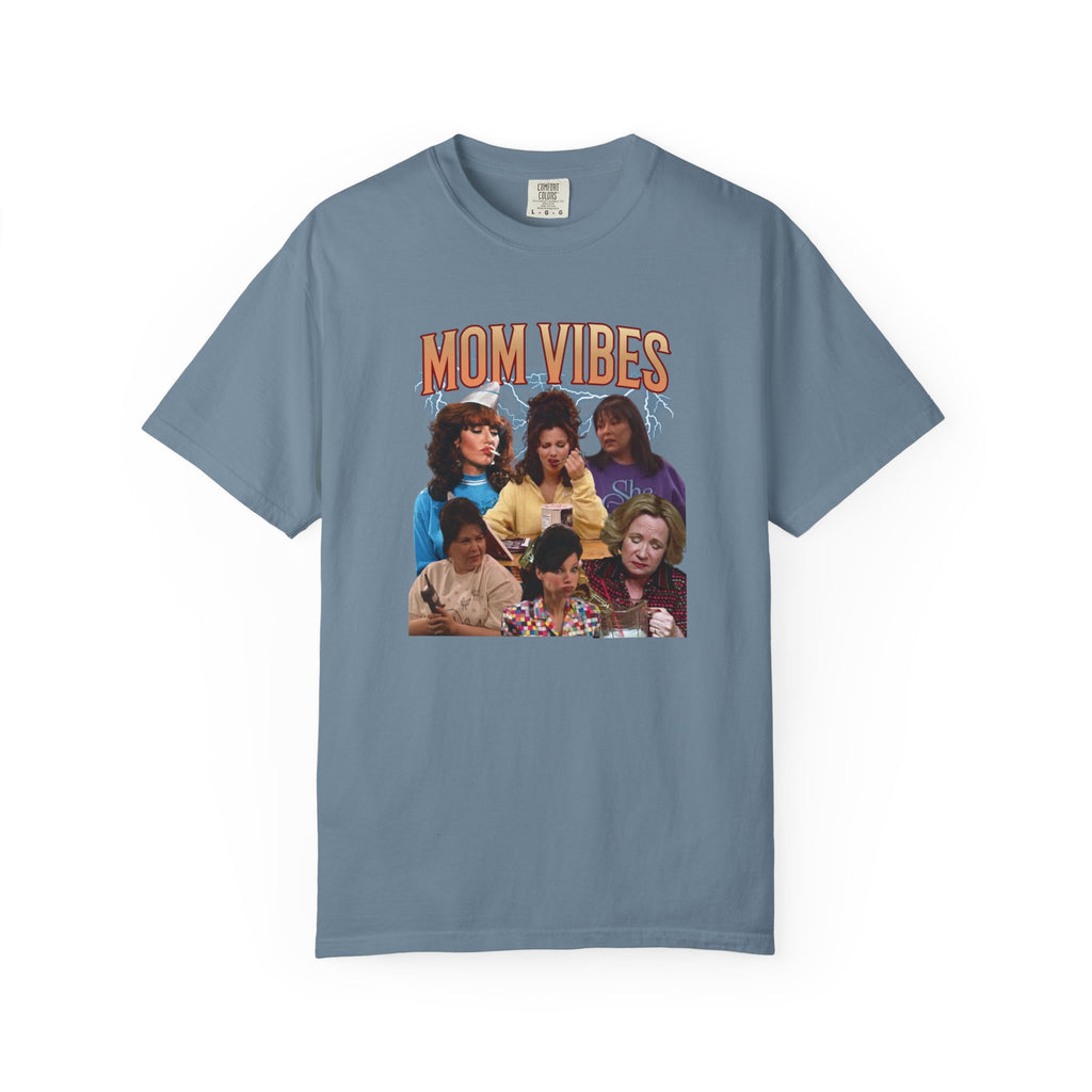 Mom Vibes Graphic T-Shirt — Retro Mom Squad Vintage Style Tee