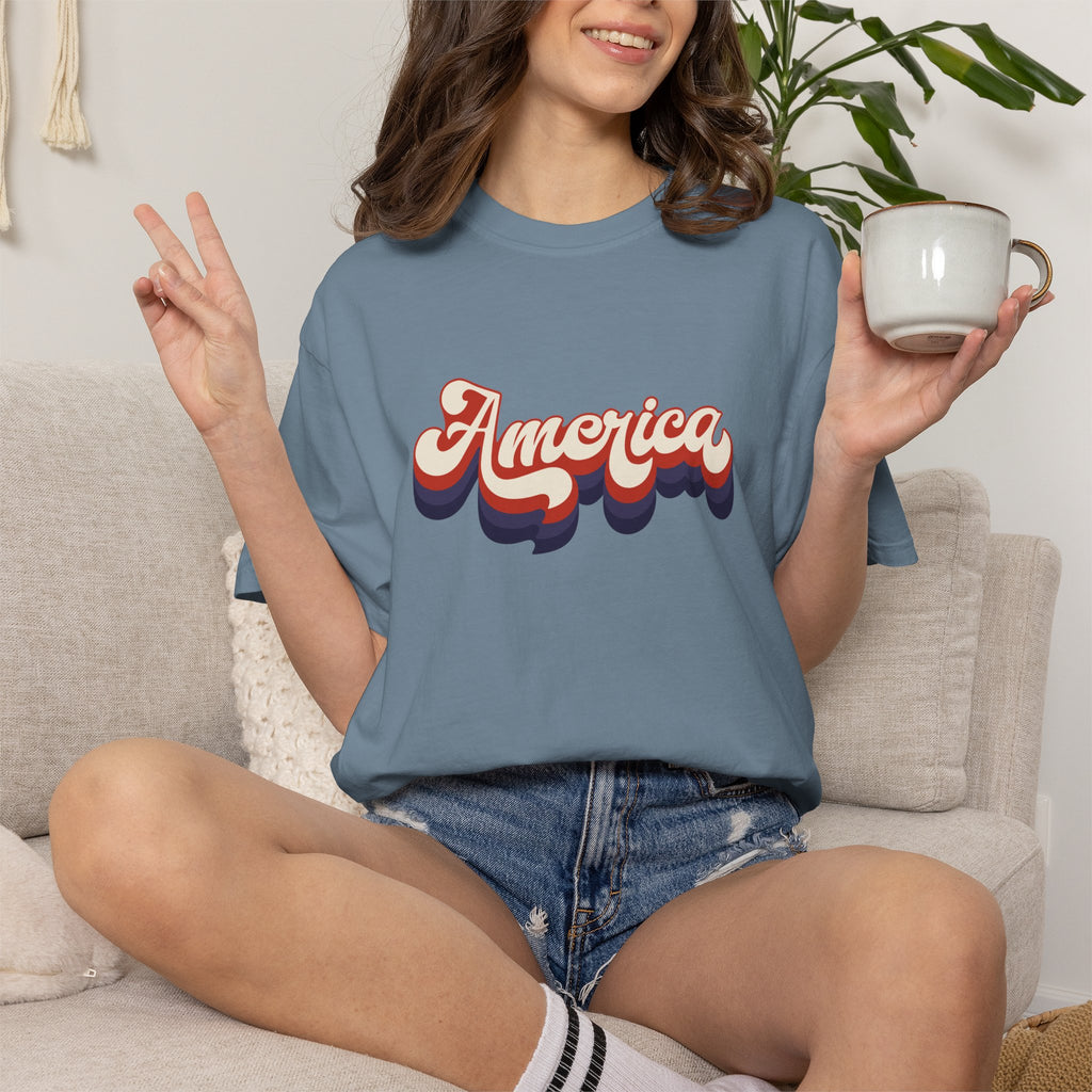 Retro 'America' T-Shirt — Vintage 70s Patriotic Graphic Tee