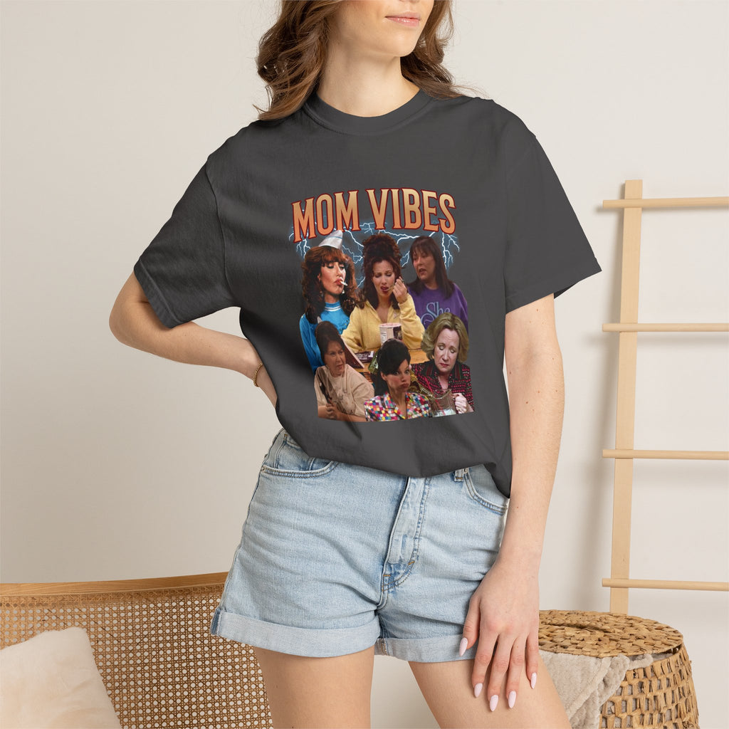Mom Vibes Graphic T-Shirt — Retro Mom Squad Vintage Style Tee