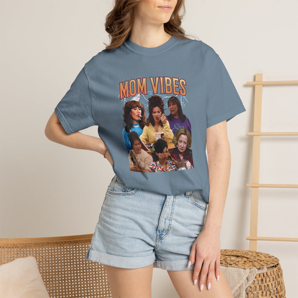 Mom Vibes Graphic T-Shirt — Retro Mom Squad Vintage Style Tee