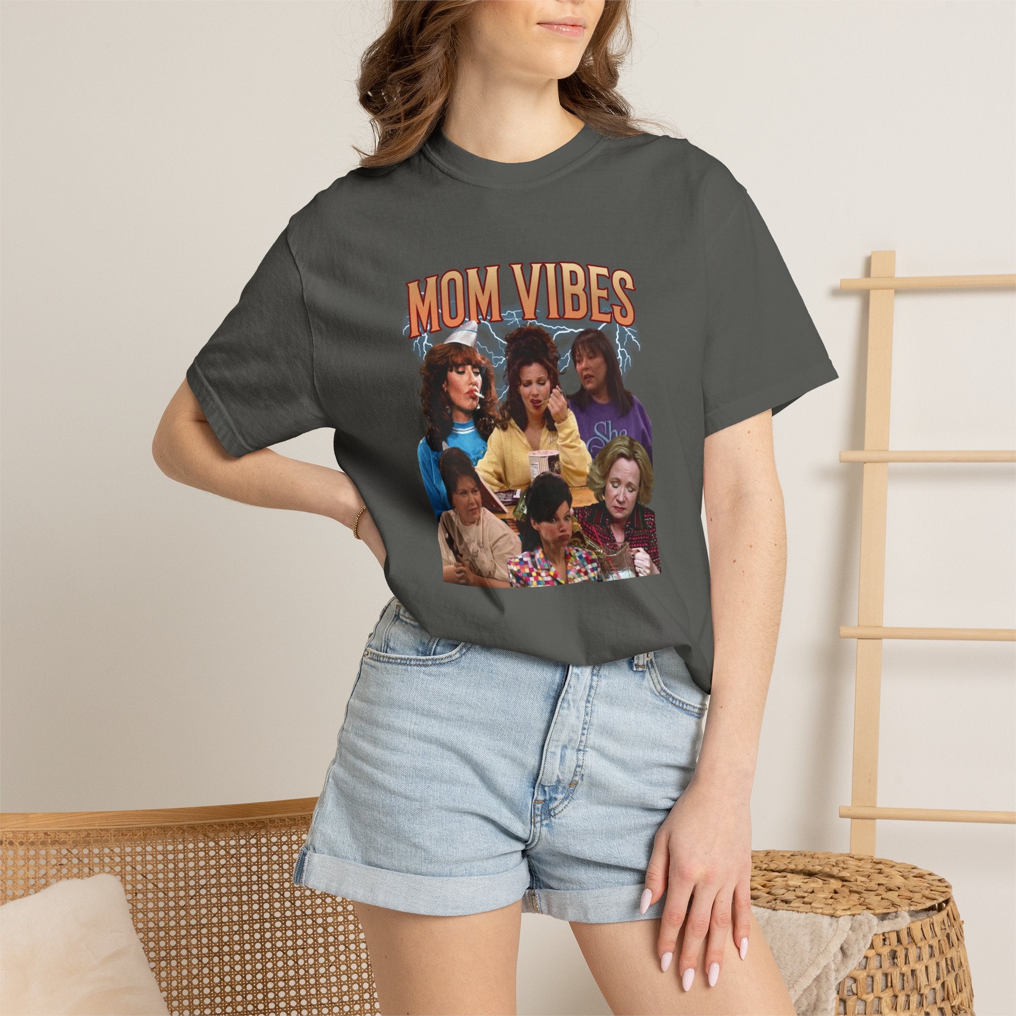 Mom Vibes Graphic T-Shirt — Retro Mom Squad Vintage Style Tee