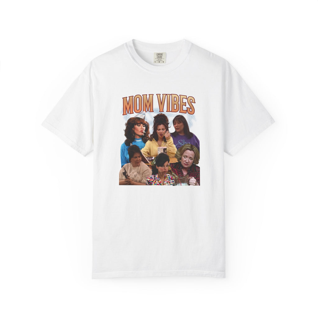 Mom Vibes Graphic T-Shirt — Retro Mom Squad Vintage Style Tee