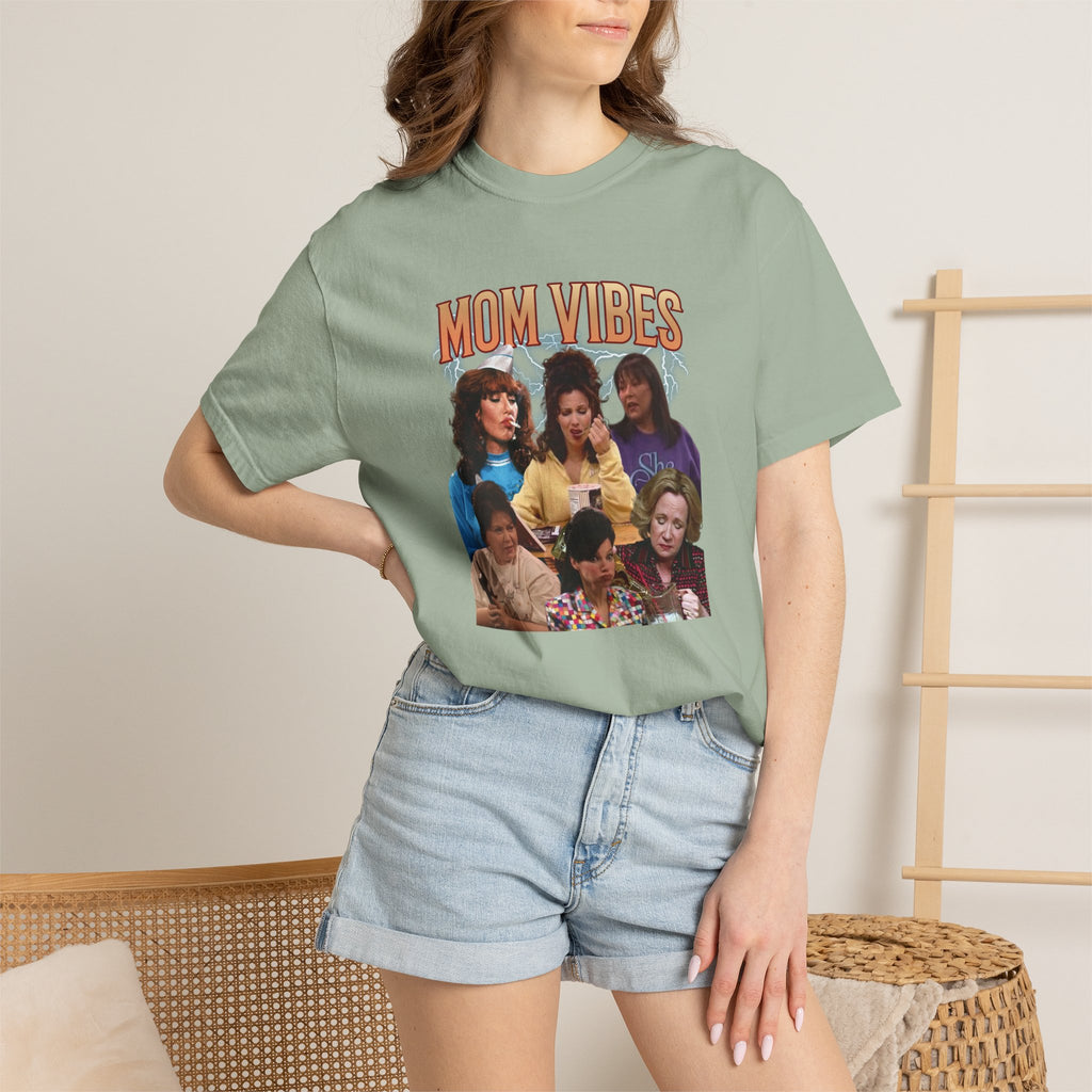 Mom Vibes Graphic T-Shirt — Retro Mom Squad Vintage Style Tee