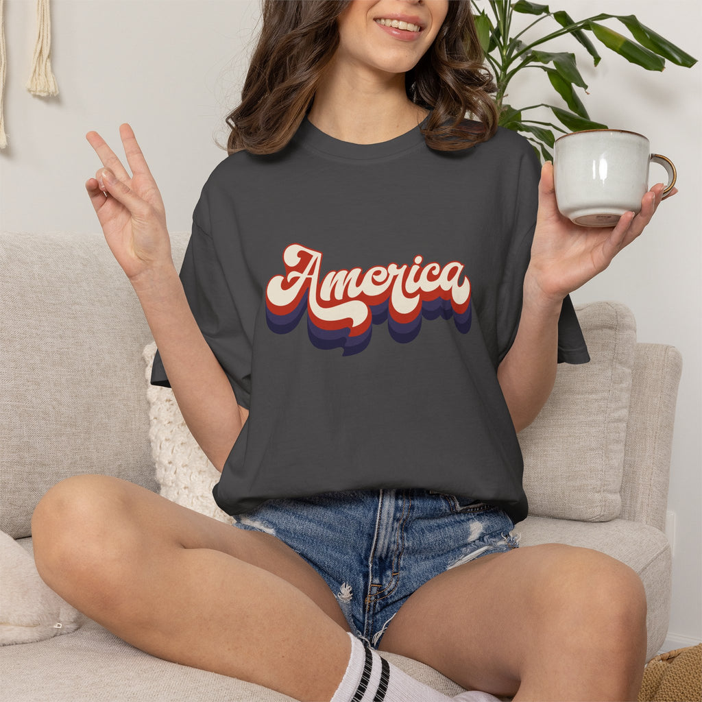 Retro 'America' T-Shirt — Vintage 70s Patriotic Graphic Tee