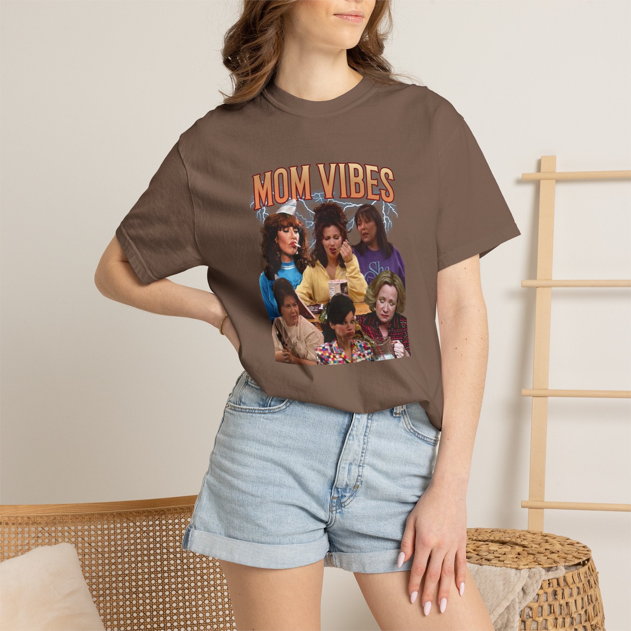 Mom Vibes Graphic T-Shirt — Retro Mom Squad Vintage Style Tee