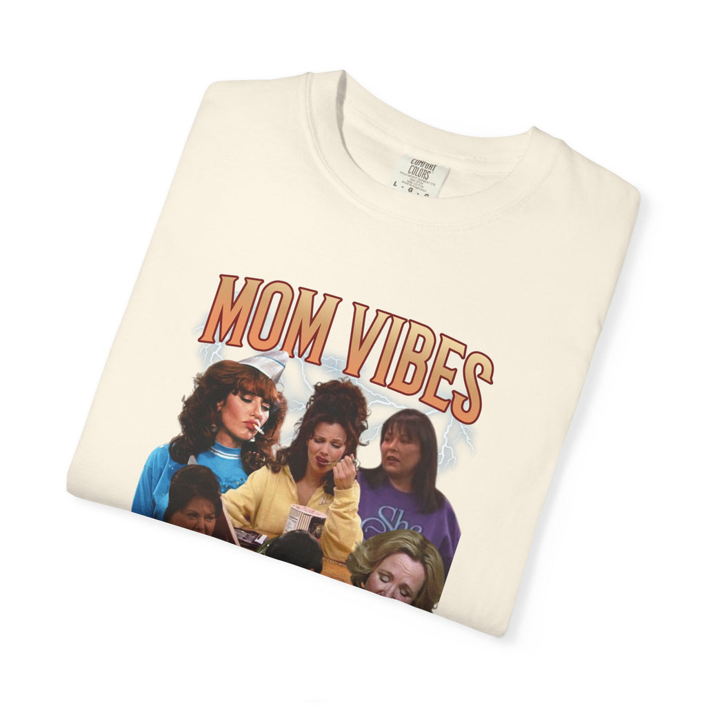 Mom Vibes Graphic T-Shirt — Retro Mom Squad Vintage Style Tee