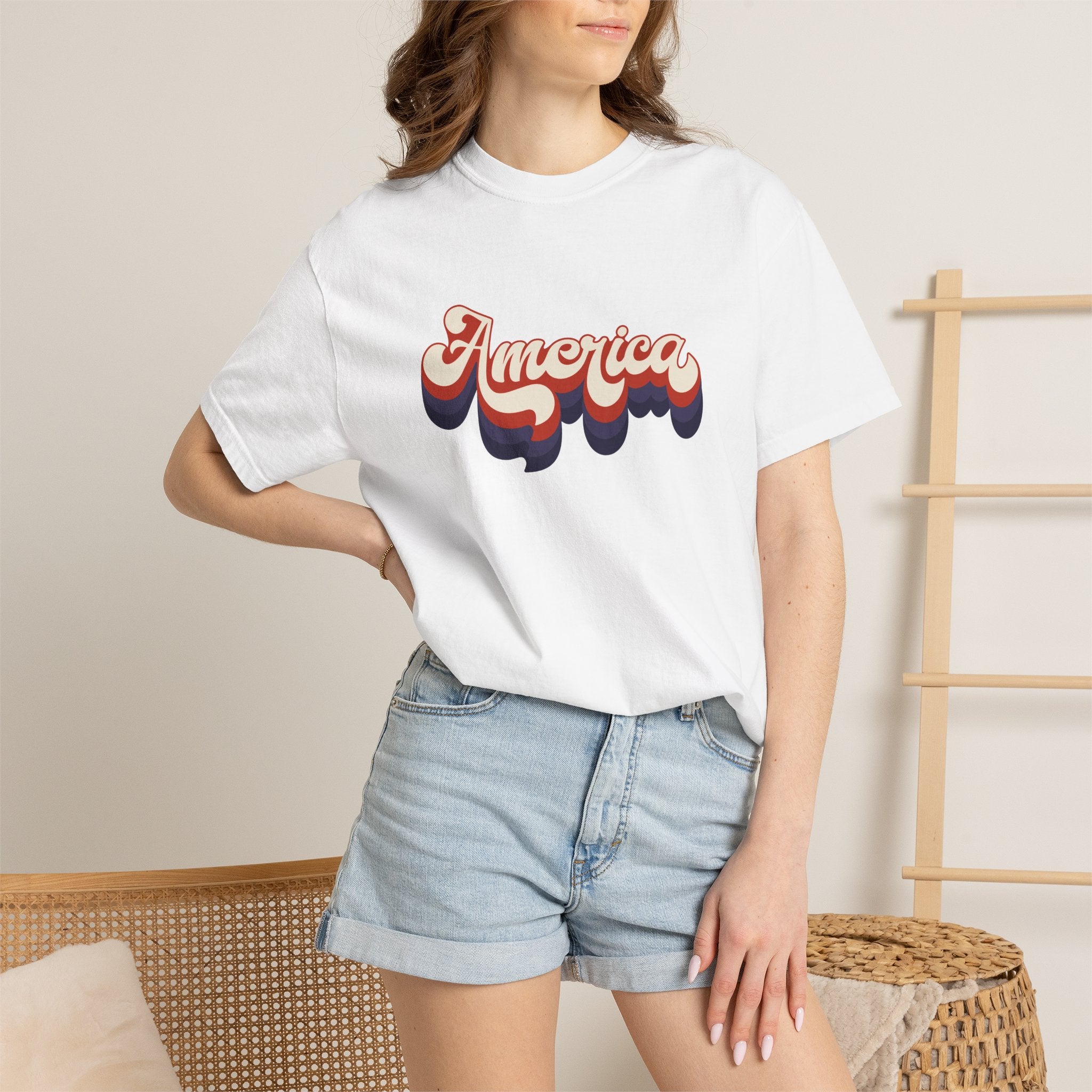 Retro 'America' T-Shirt — Vintage 70s Patriotic Graphic Tee
