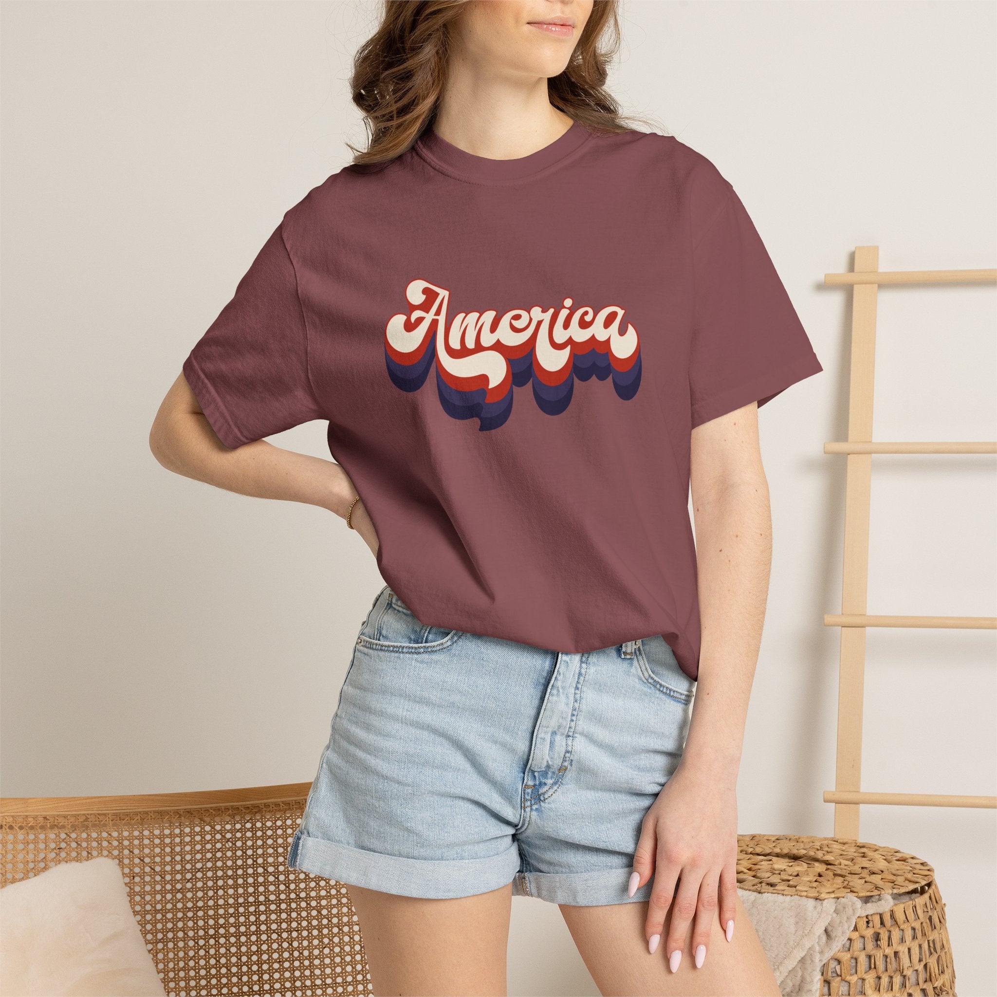 Retro 'America' T-Shirt — Vintage 70s Patriotic Graphic Tee