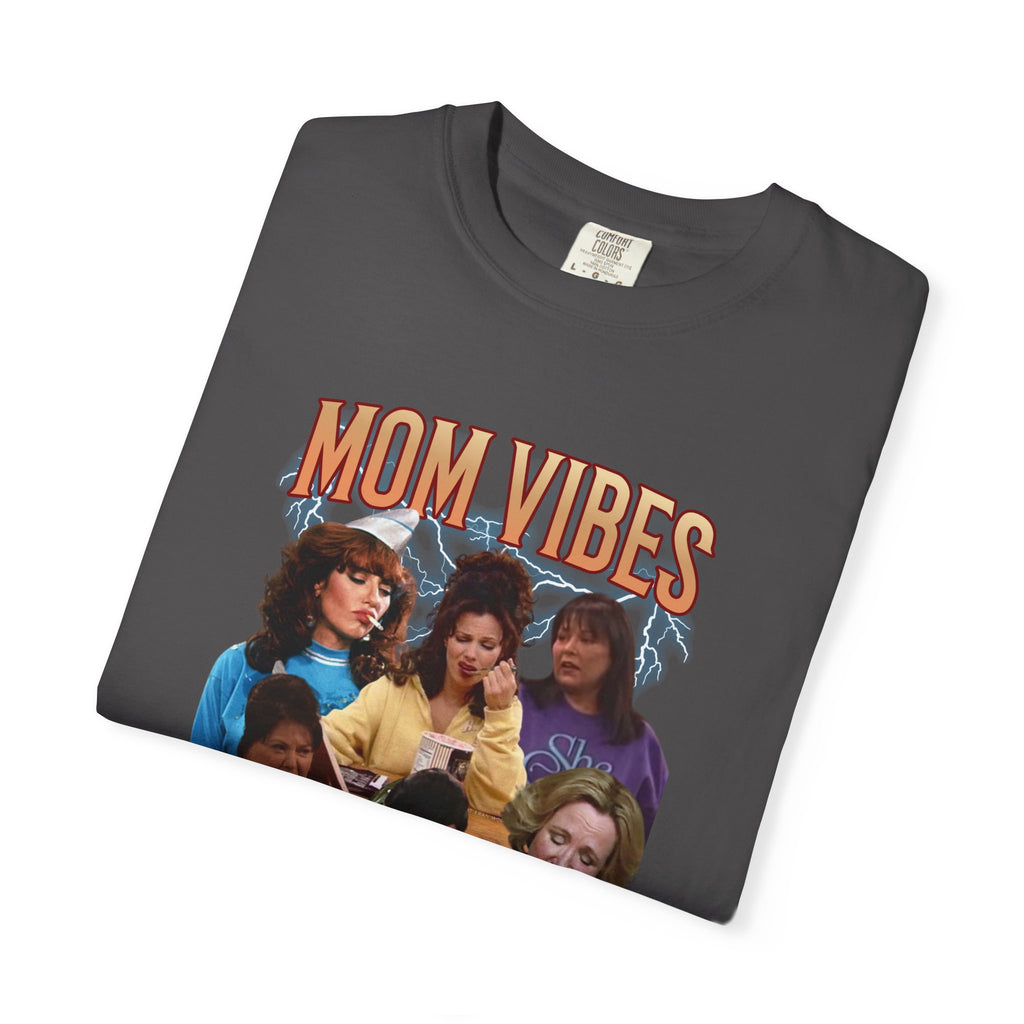 Mom Vibes Graphic T-Shirt — Retro Mom Squad Vintage Style Tee